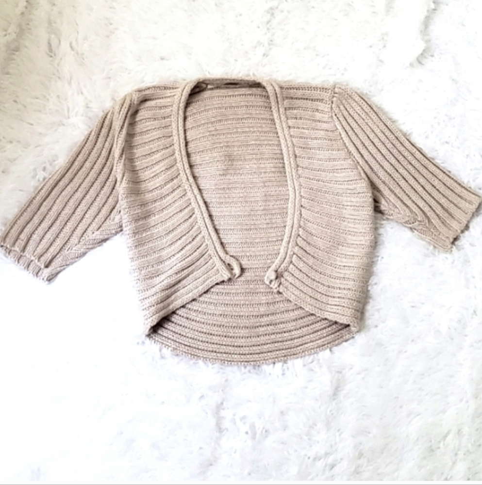 Twelfth Street By Cynthia Cream Tan Cropped Sweater Size S